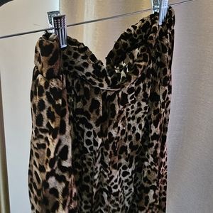 Leopard print pleated maxi skirt. Medium